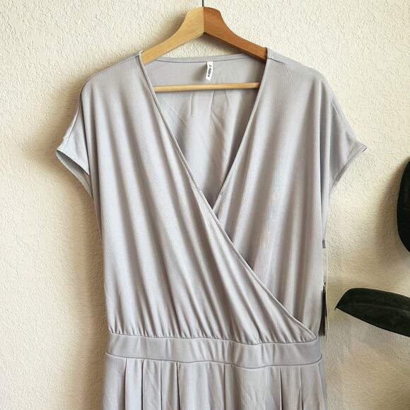 Halara Womens Wide Leg Jumpsuit XL Easy Peezy Wrap V-Neck Short Sleeve Crepe - Picture 2 of 9